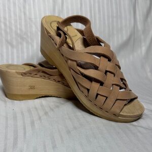 No. 6 Tan Woven Wedge Sandals sz 38